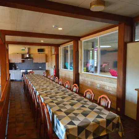 Casa de Férias Superb House For Family Group With Swimming Pool, Sauna, Jacuzzi, Billiards